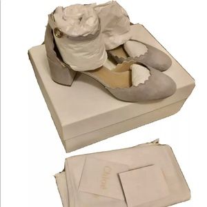 Chloe Lauren Scalloped Suede Pump Gray size 38